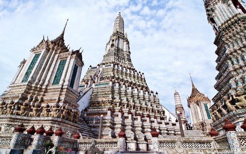 Wat Arun Bangkok còn có tên gọi là chùa Bình Minh