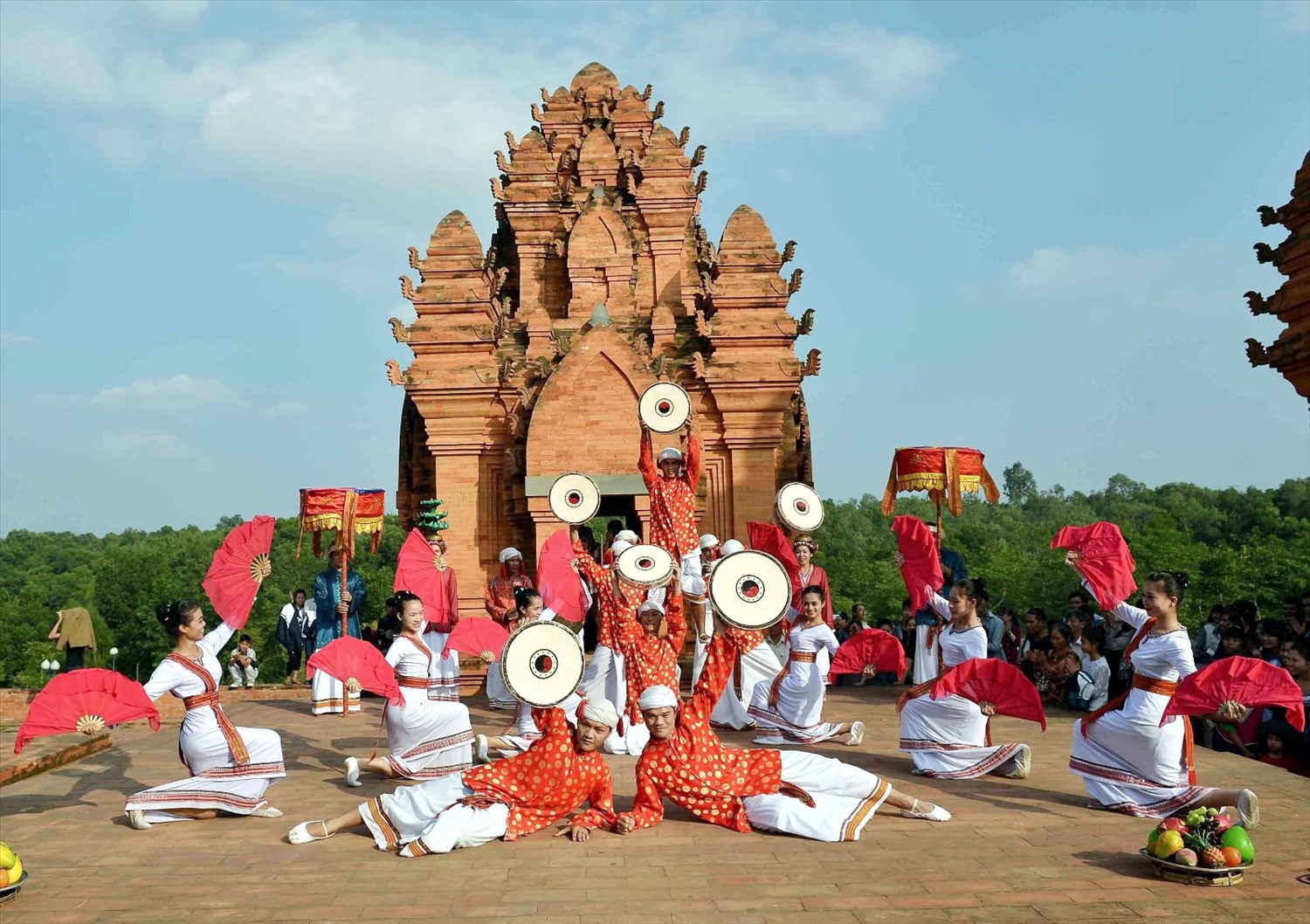 Lễ hội Katê truyền thống của người ChămLễ hội Katê truyền thống của người Chăm