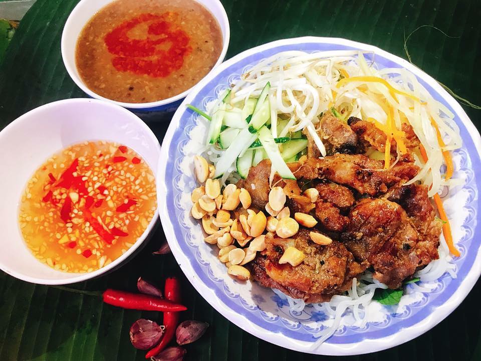 Bún thịt nướng tại Huế