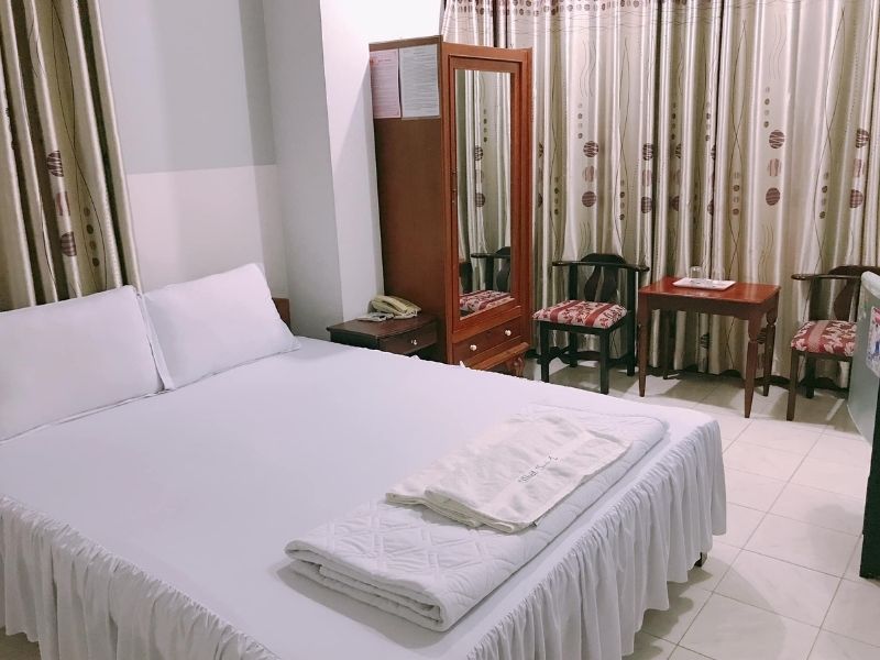 khách sạn phan thiết nhật linh