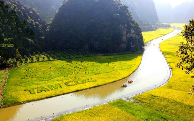 Khu danh thắng Tam Cốc Bích Động Ninh Bình.