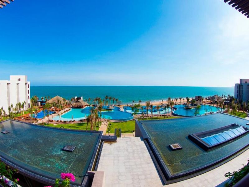 Khách sạn Hồ Tràm gần biển Vietsovpetro Resort